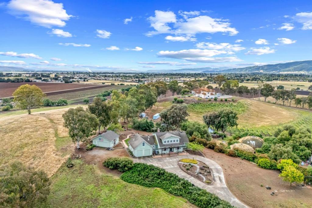 main property photo 83