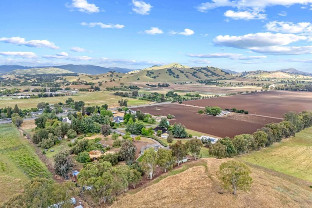 main property photo 85