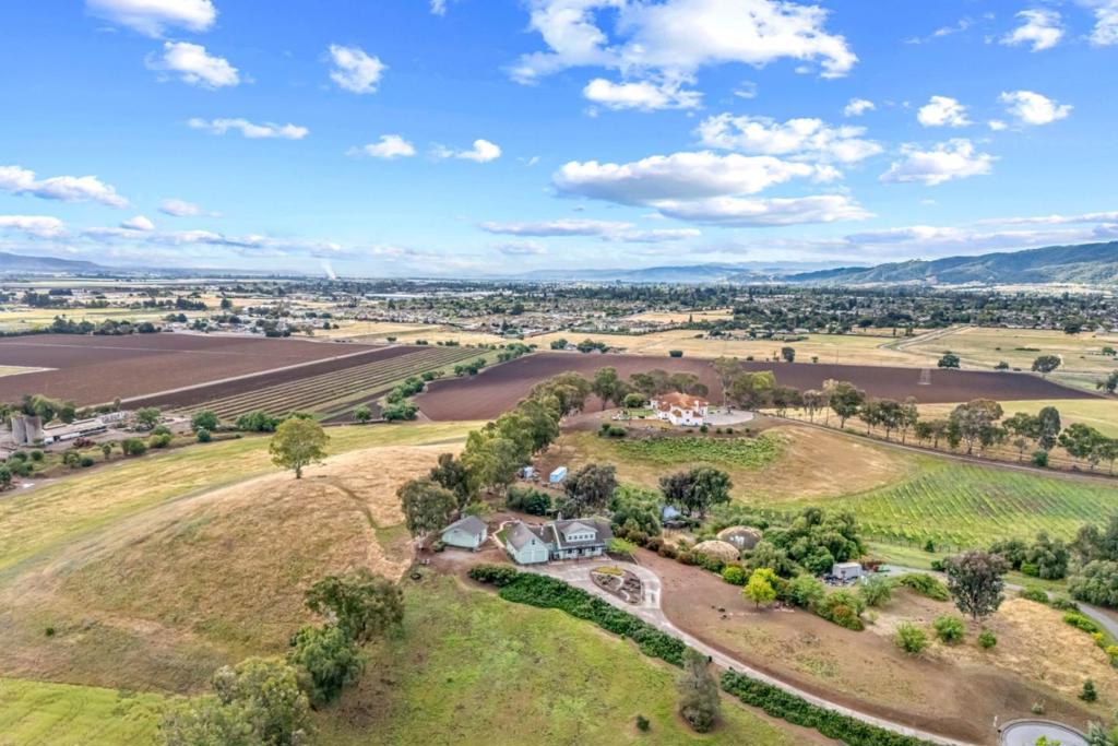 main property photo 86
