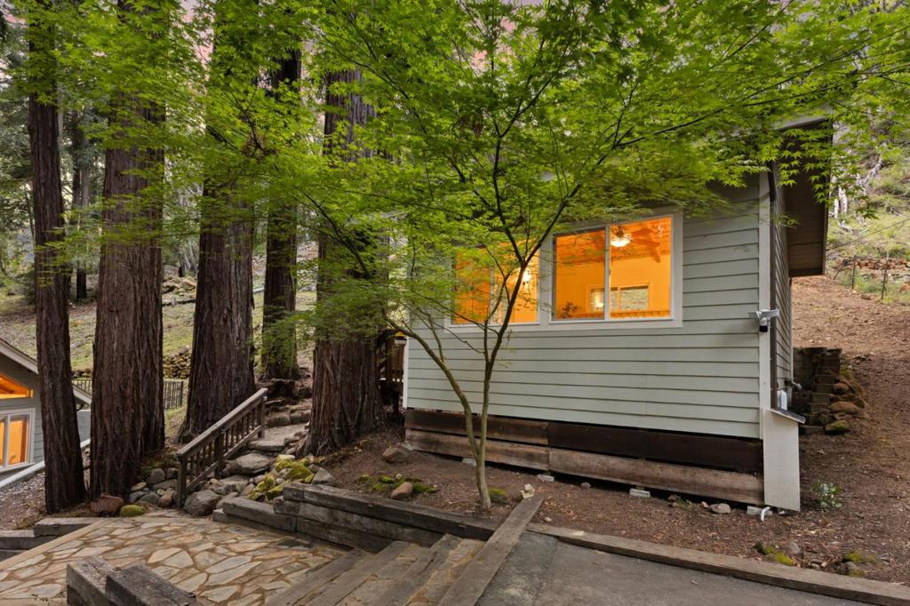 main property photo 51