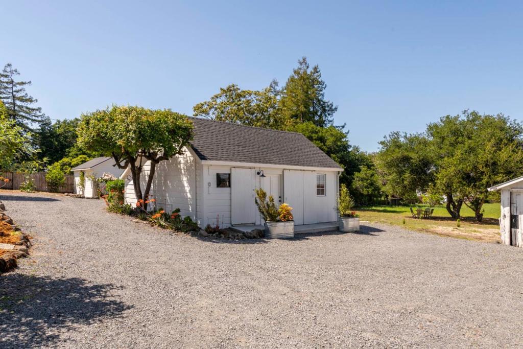 main property photo 65