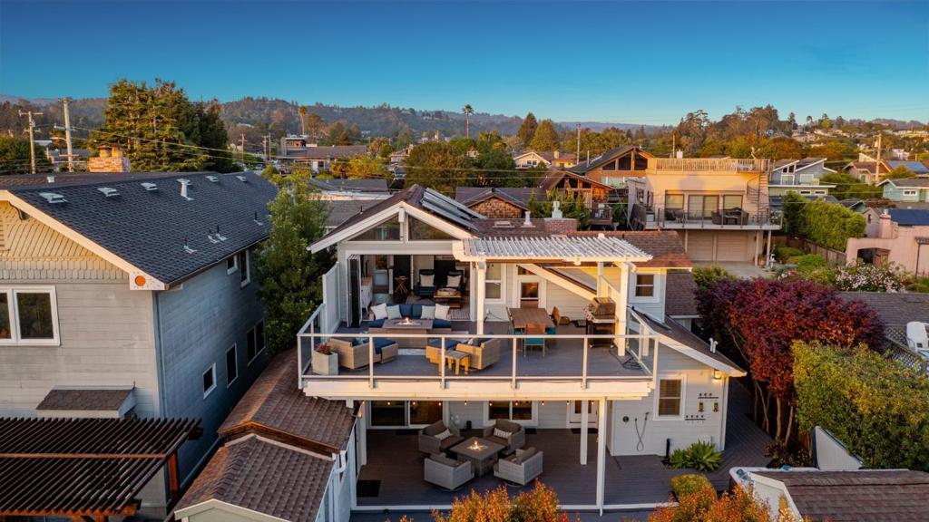 main property photo 90