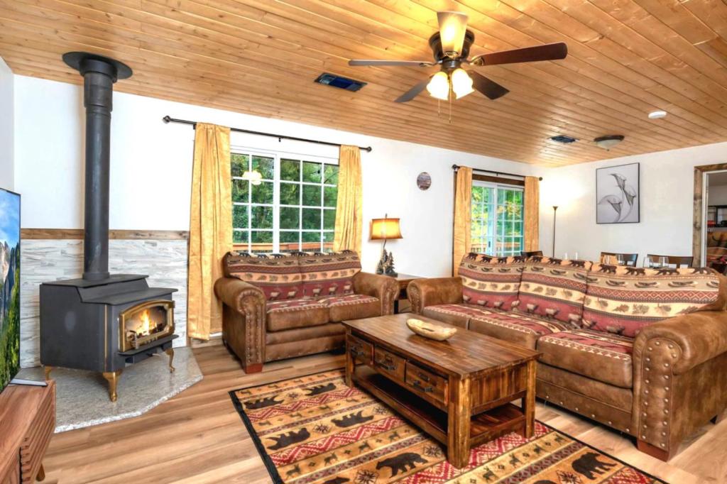 main property photo 6