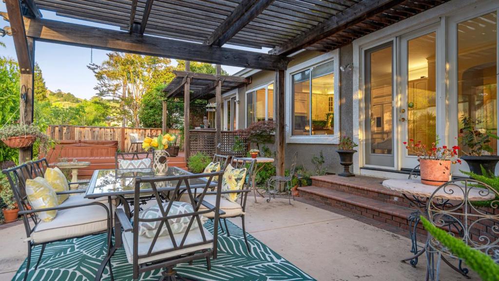 main property photo 54