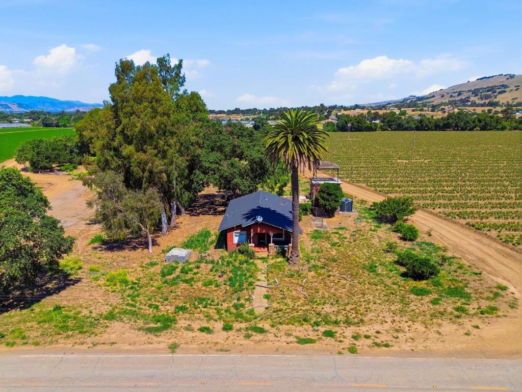 main property photo 5