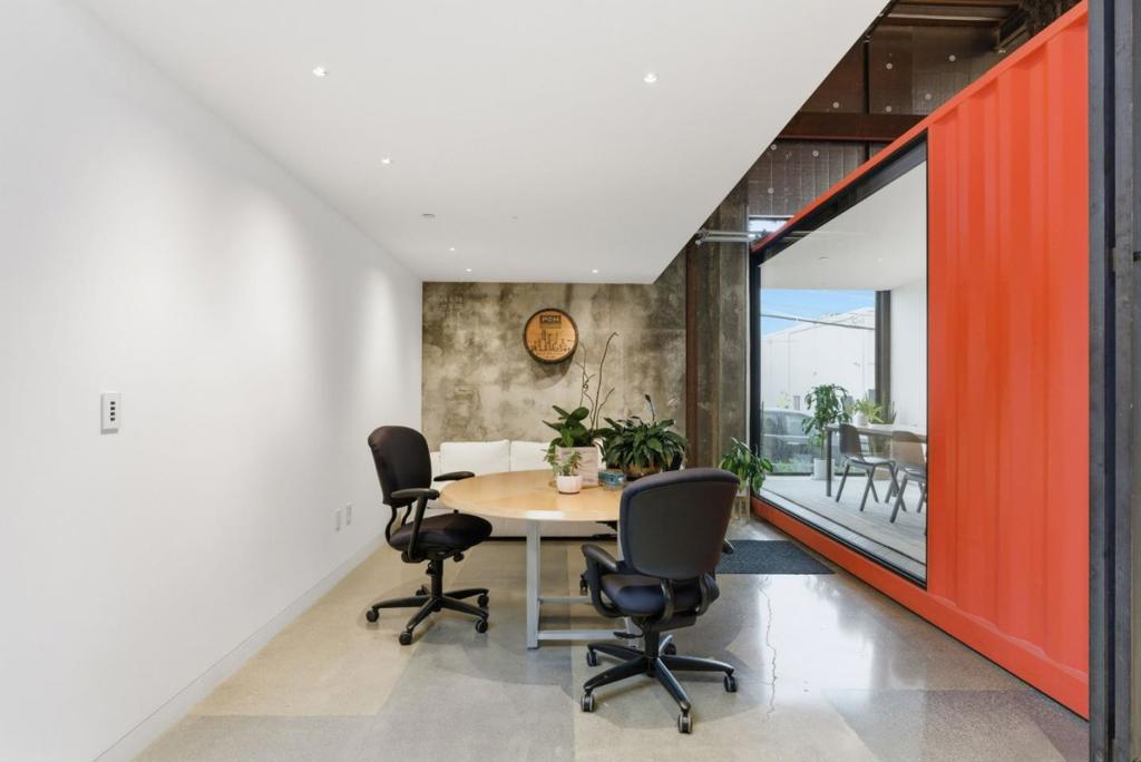 main property photo 29