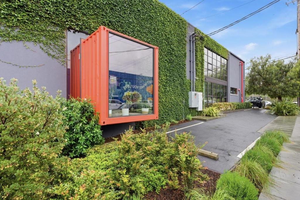 main property photo 41