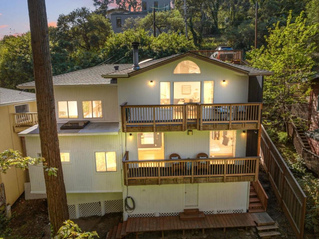 main property photo 67