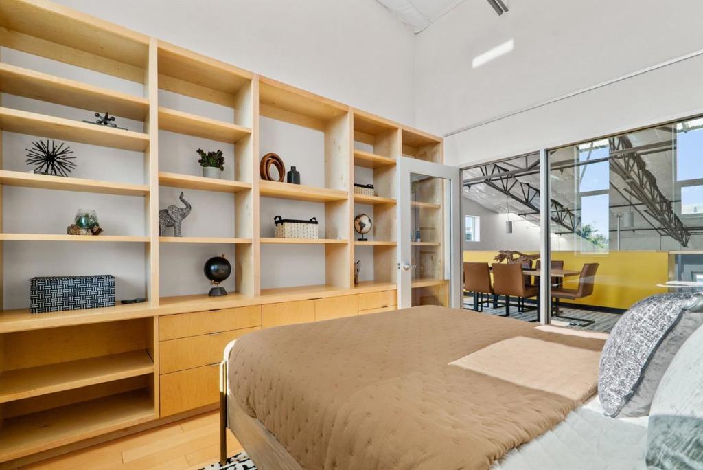 main property photo 58