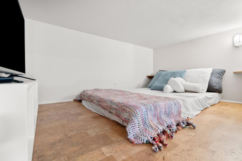 main property photo 68