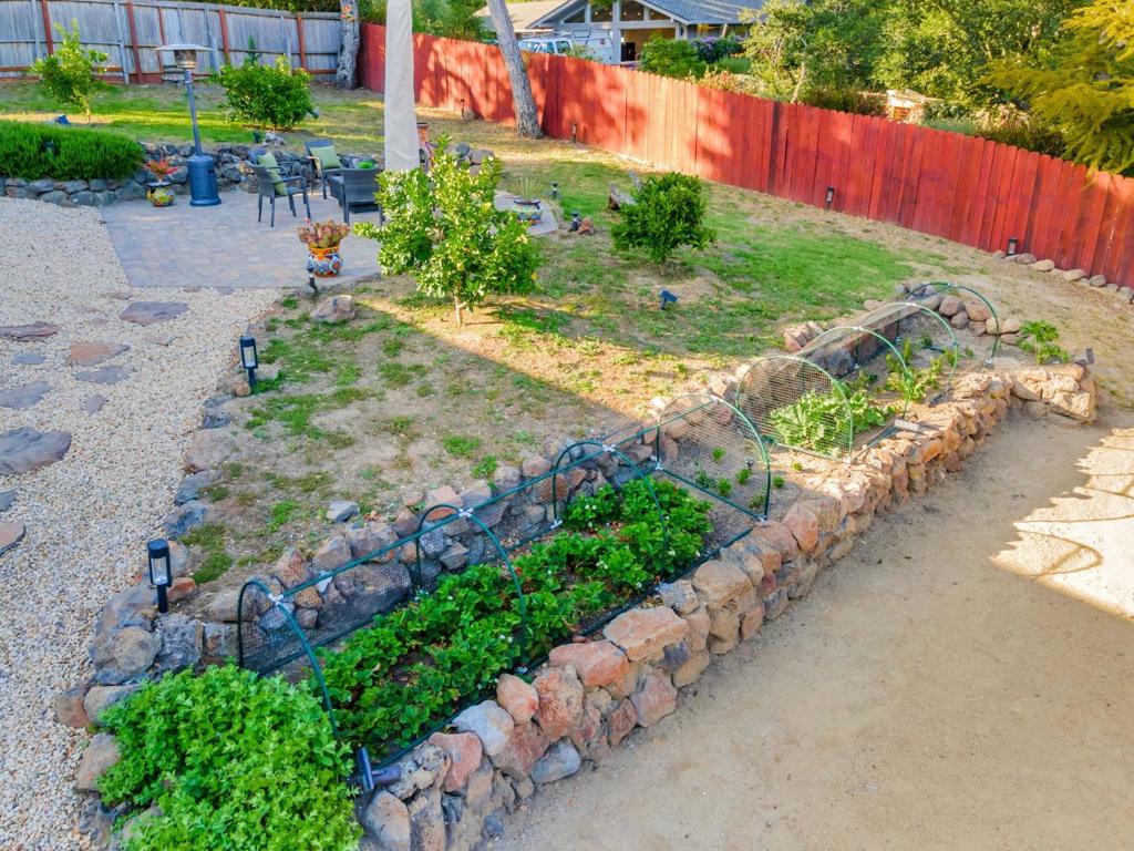 main property photo 75