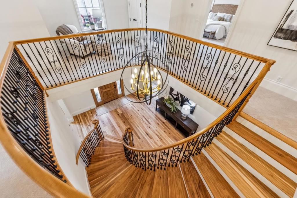 main property photo 45
