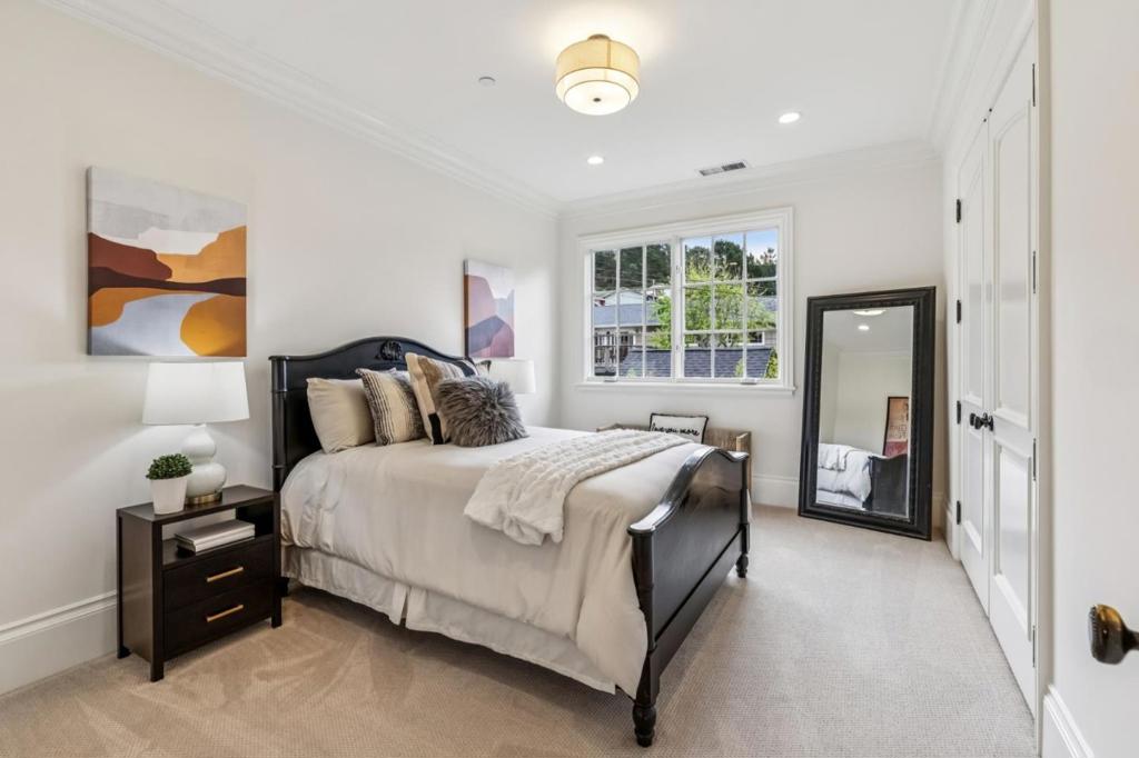 main property photo 62