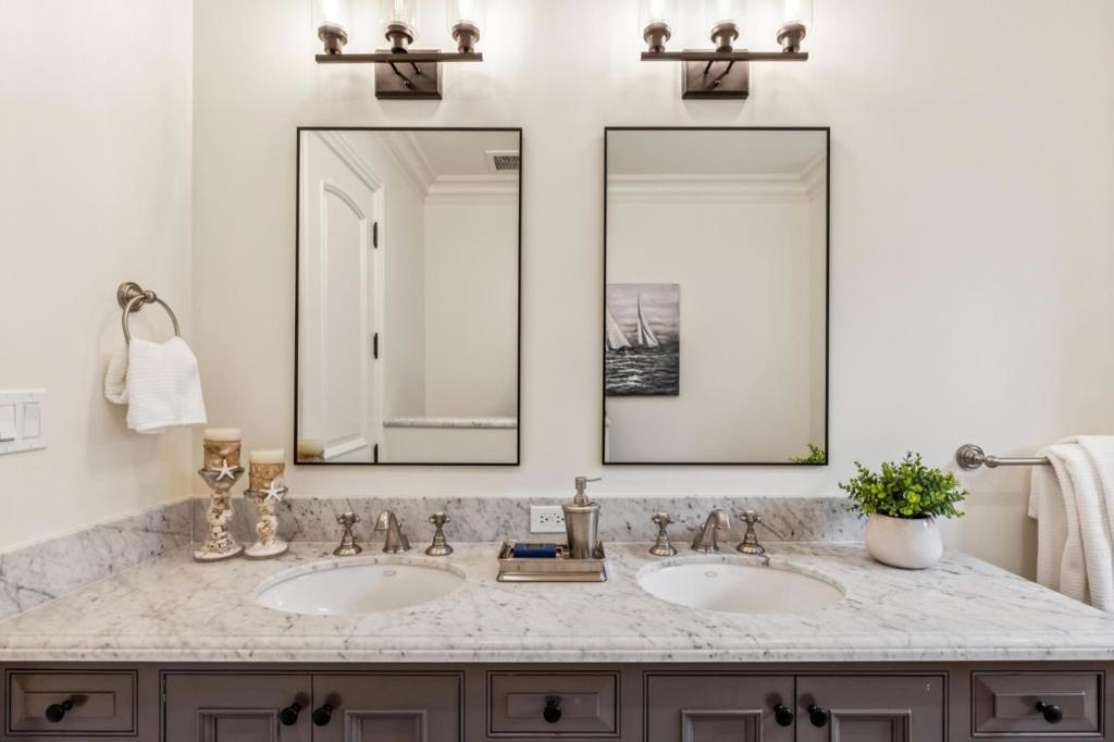 main property photo 68