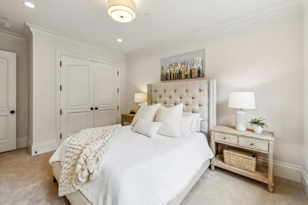 main property photo 72