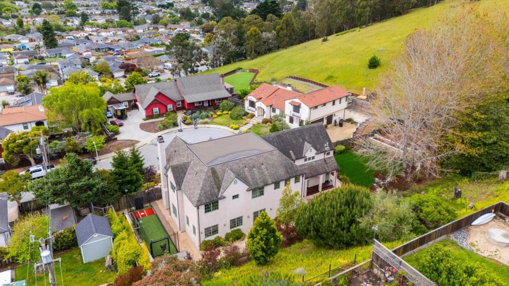 main property photo 85