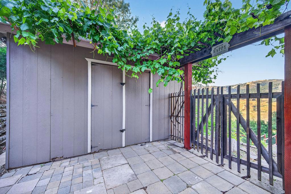 main property photo 59