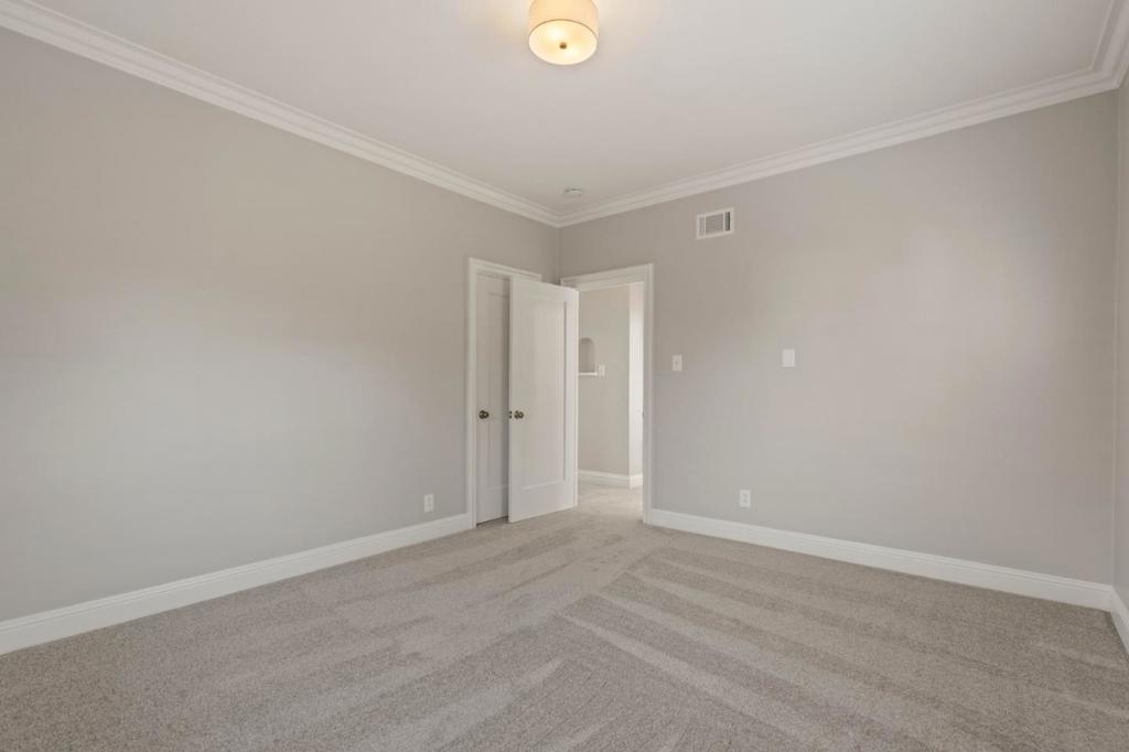main property photo 78