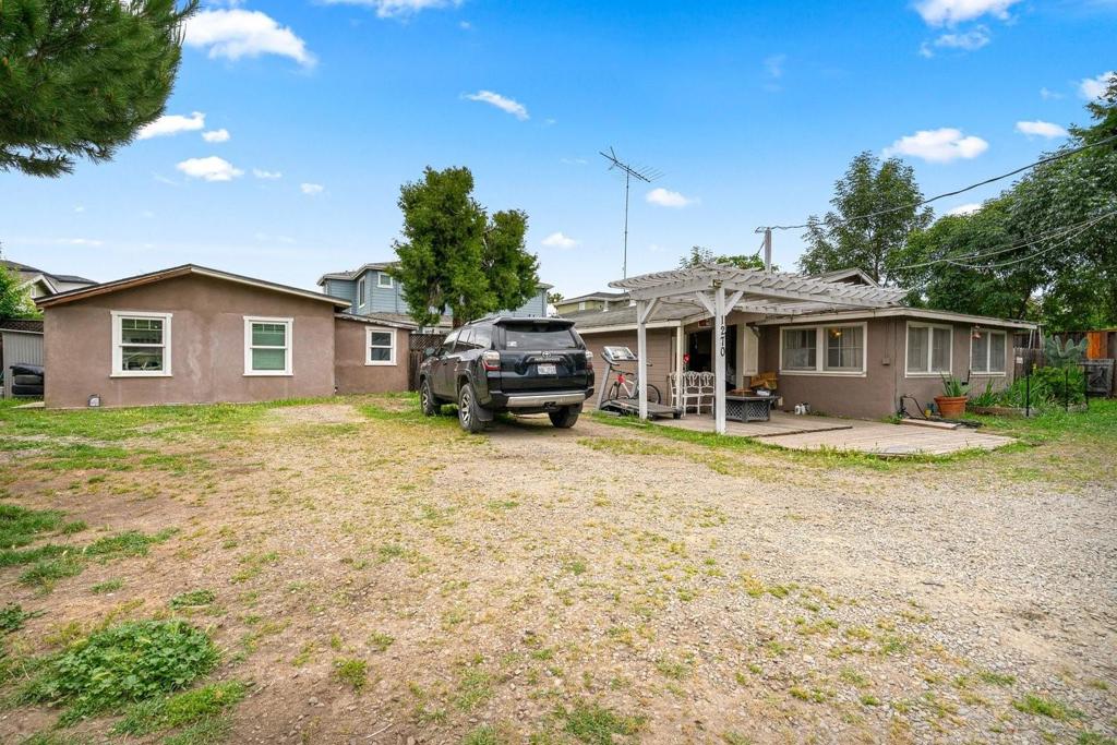 main property photo 12