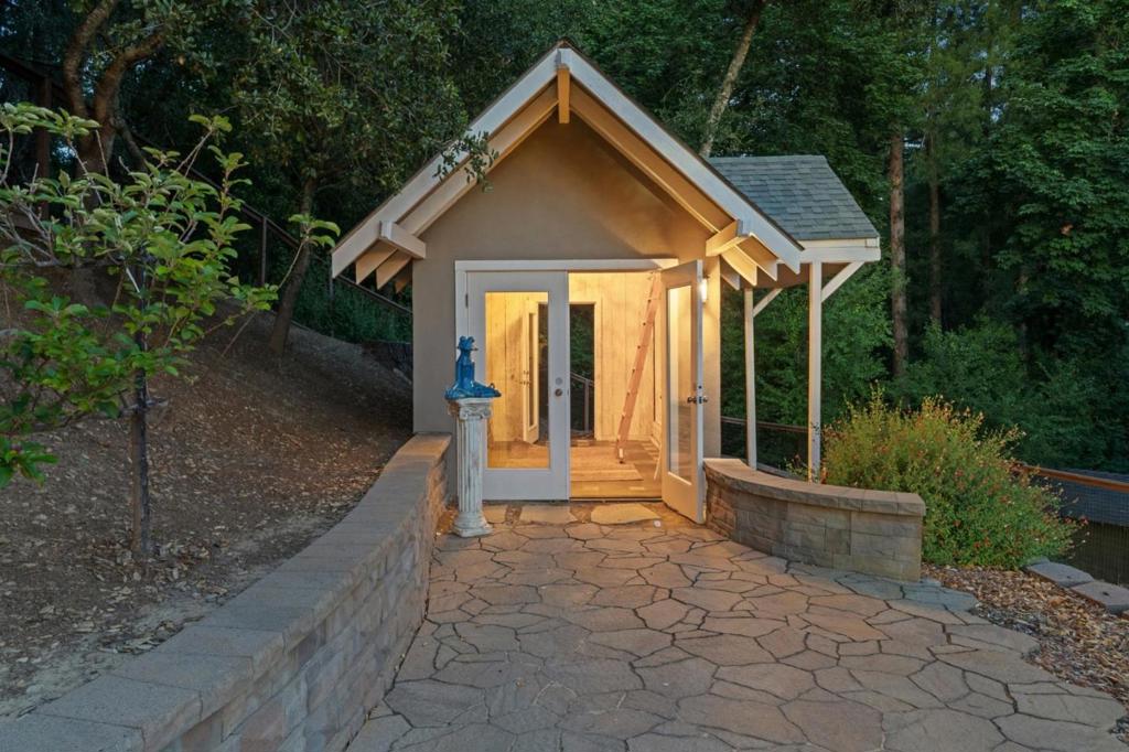 main property photo 56