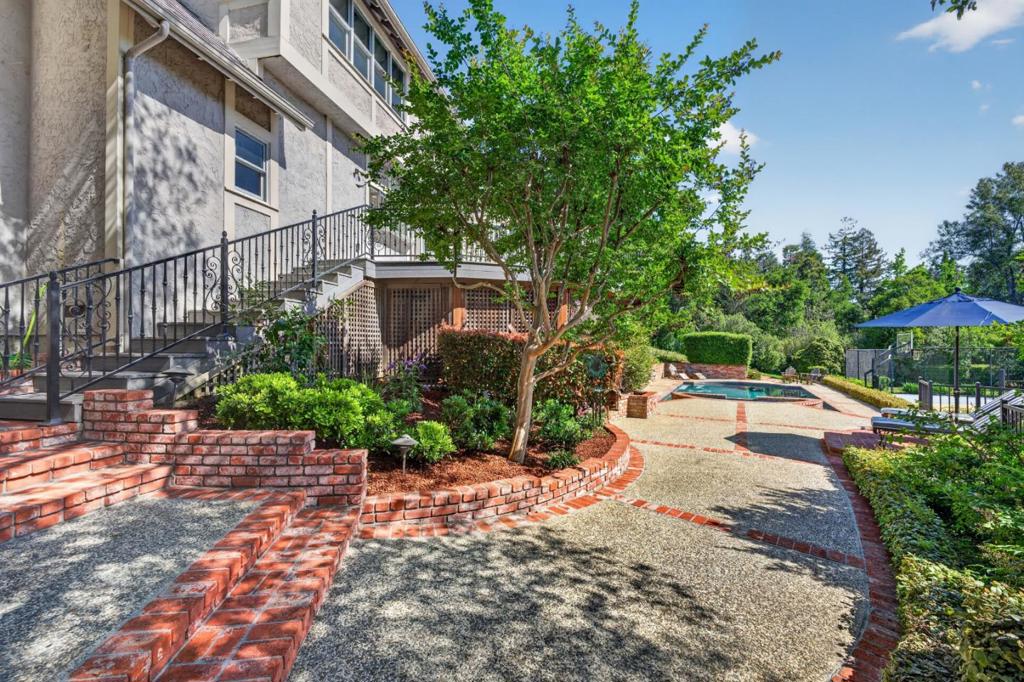 main property photo 82