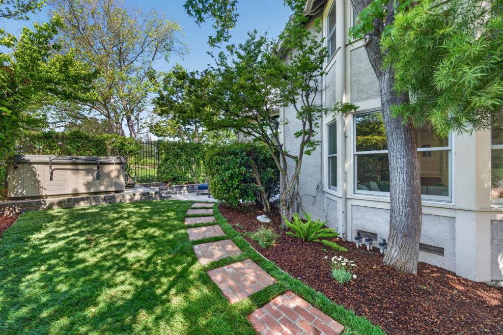 main property photo 89