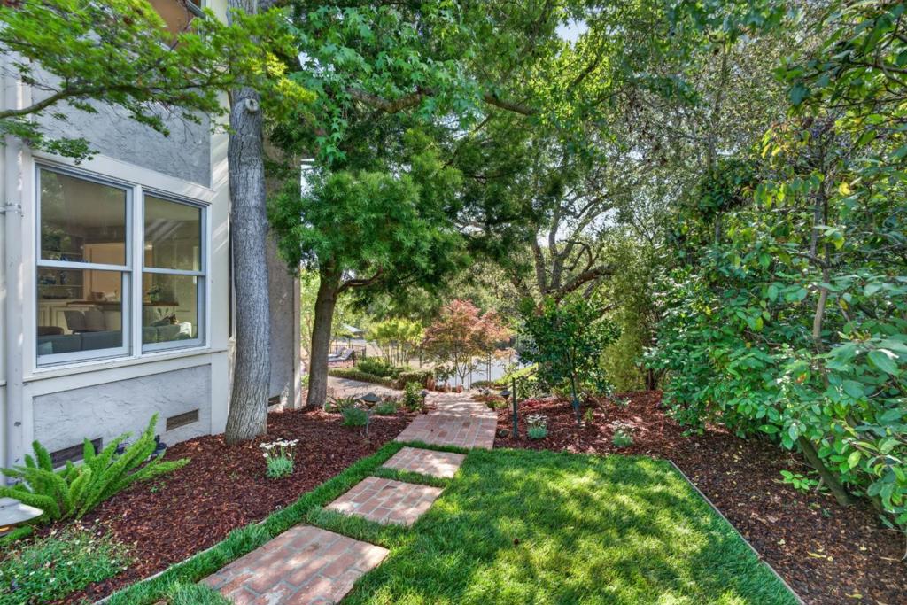 main property photo 94