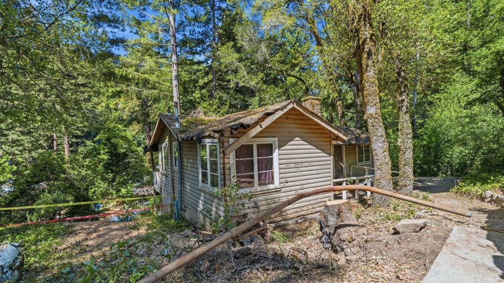 main property photo 37