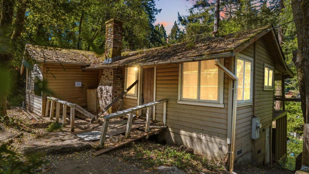 main property photo 46