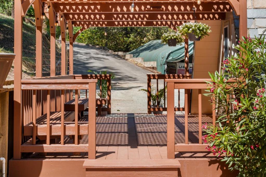 main property photo 57