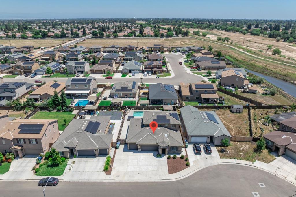 main property photo 48