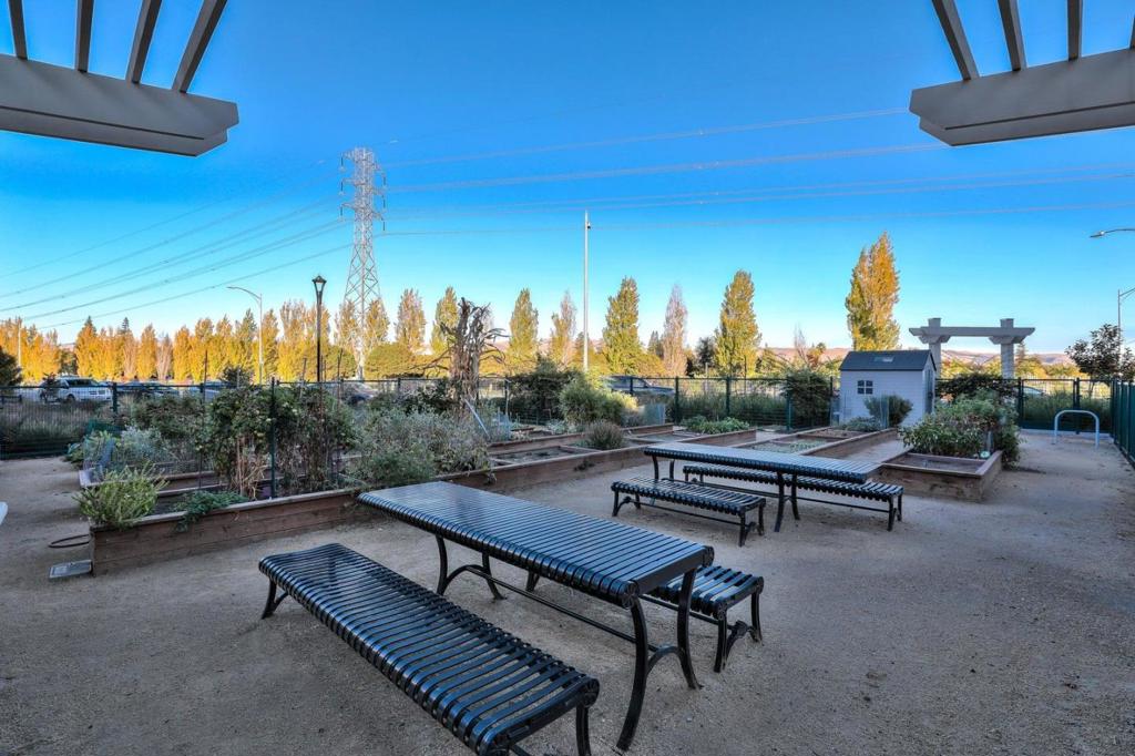 main property photo 60