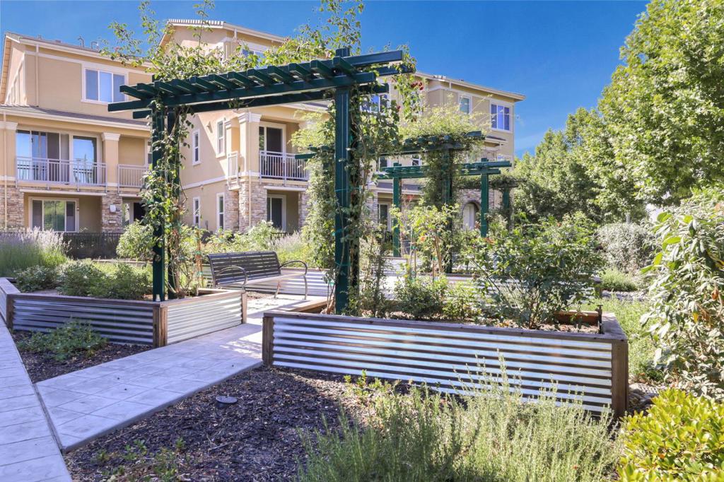 main property photo 61