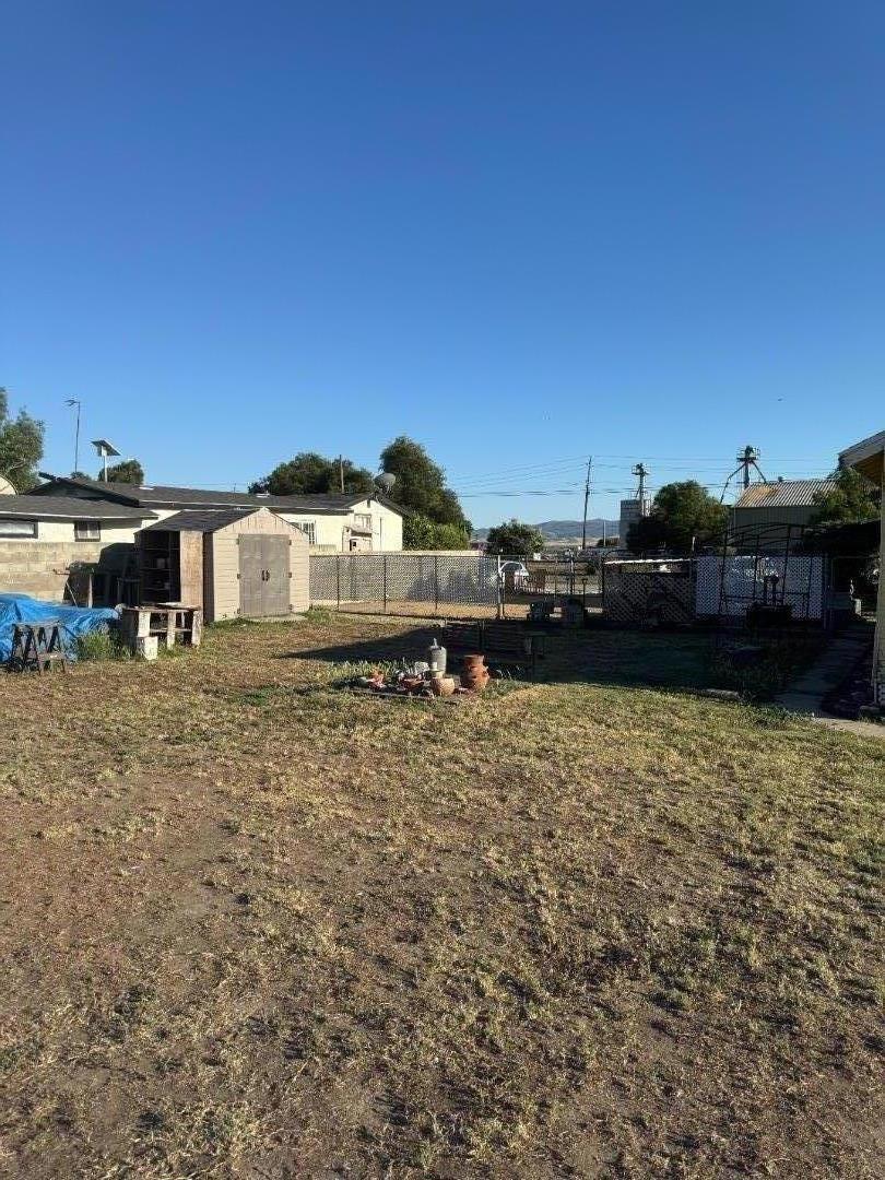 main property photo 10