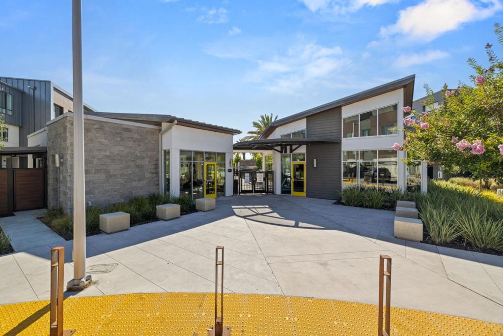 main property photo 61