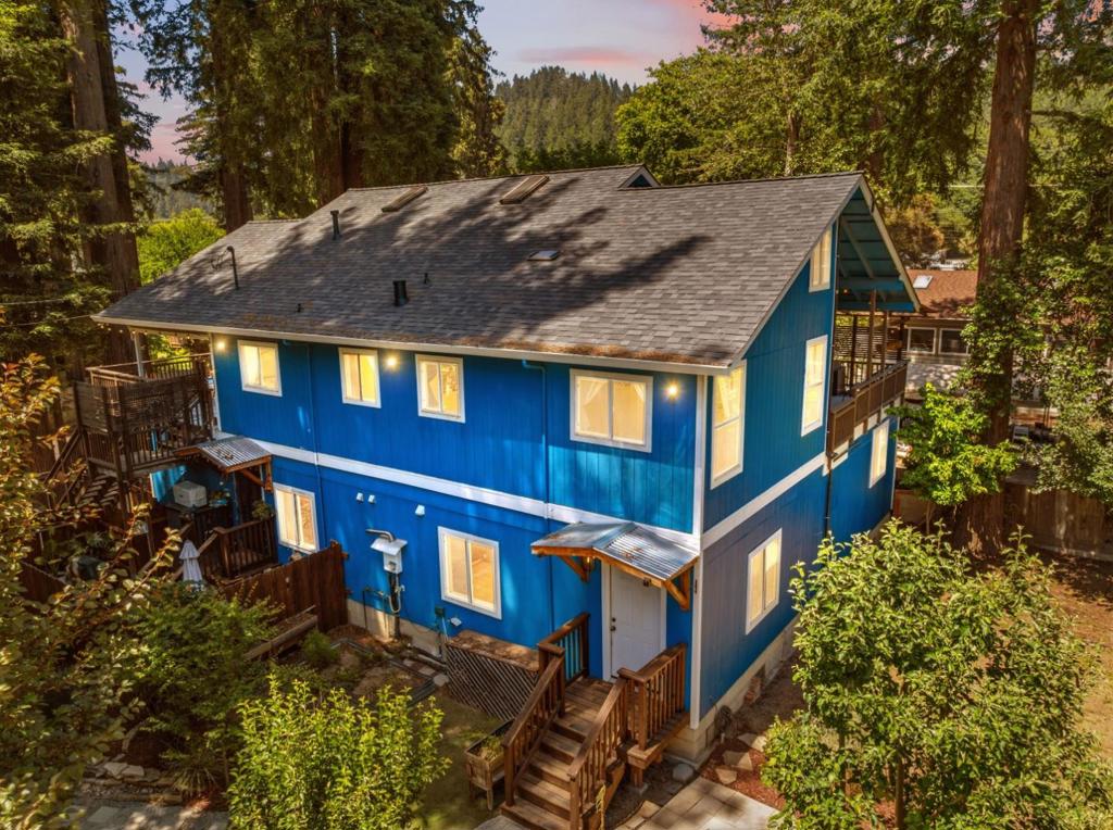 main property photo 76