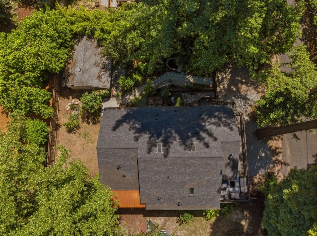 main property photo 77