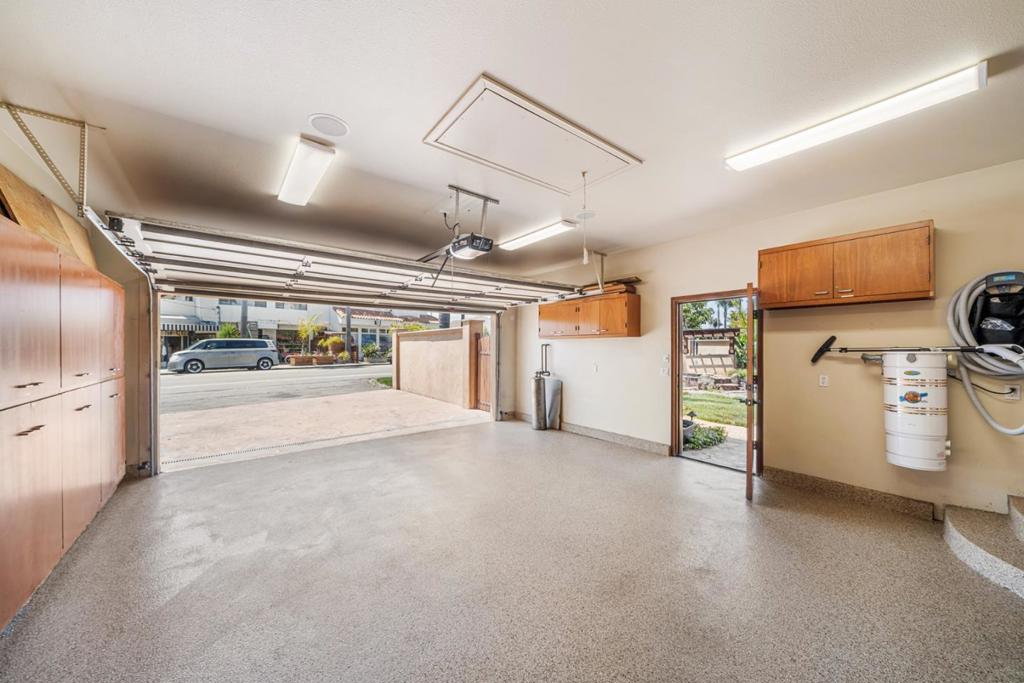 main property photo 78
