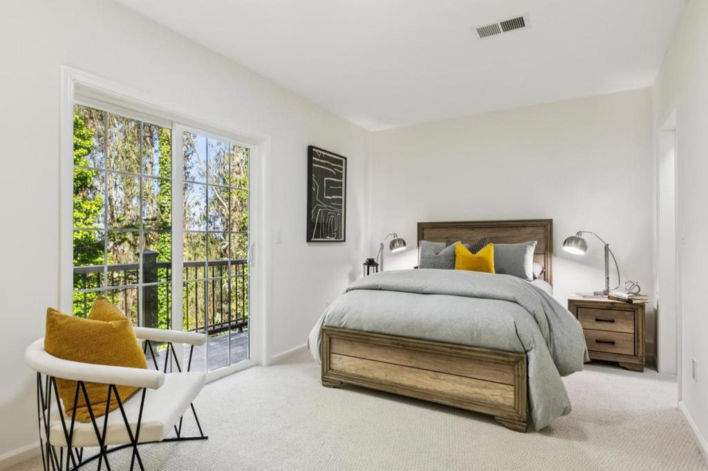 main property photo 76