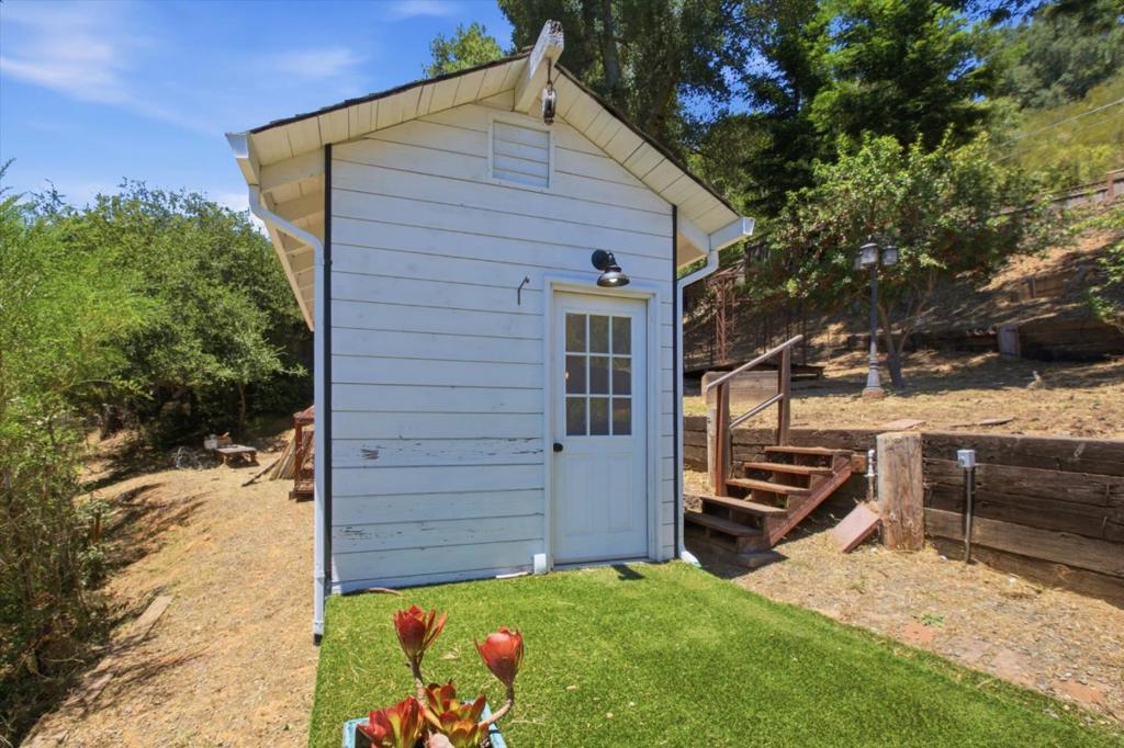 main property photo 58
