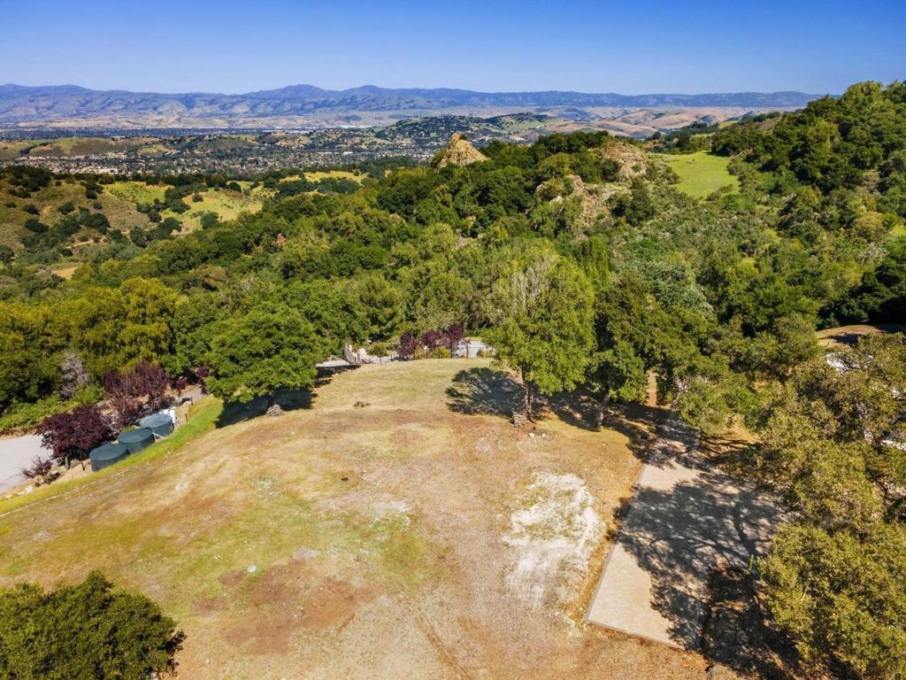 main property photo 60