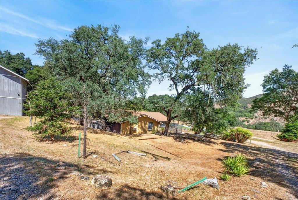 main property photo 7