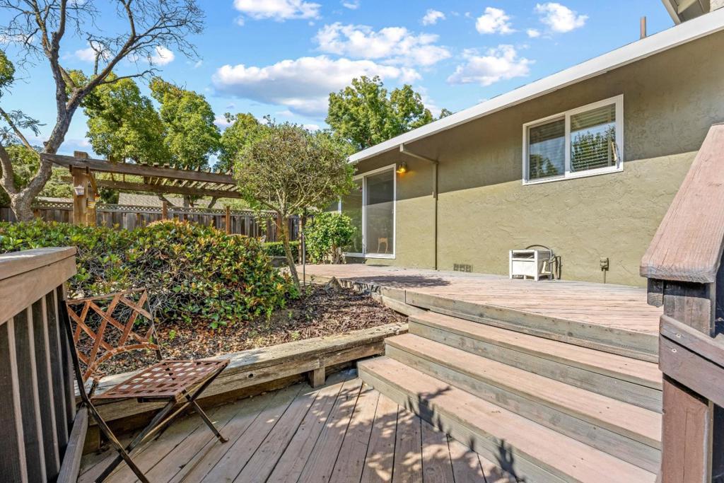 main property photo 51
