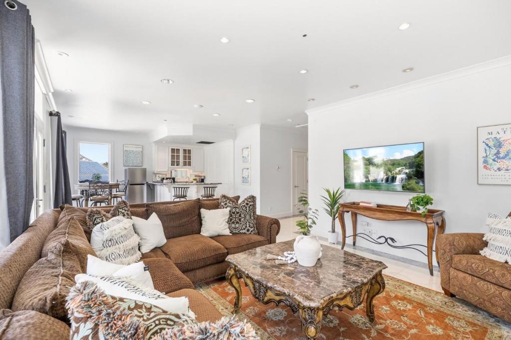 main property photo 76