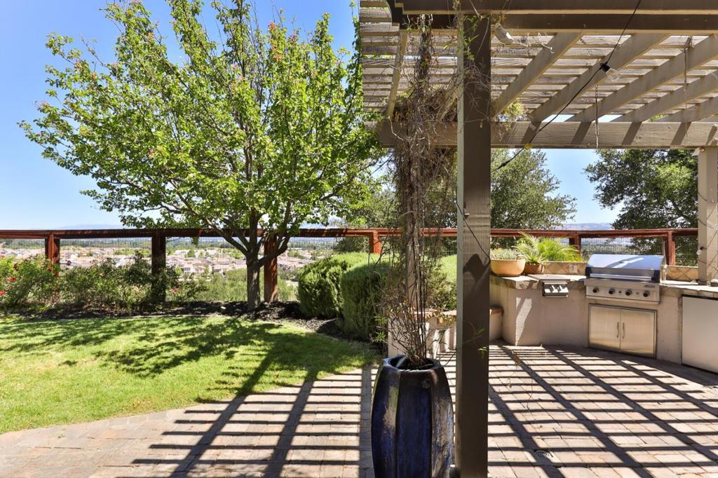 main property photo 51