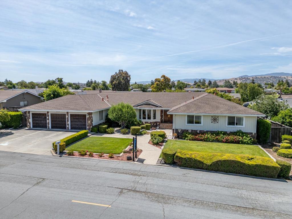 main property photo 60