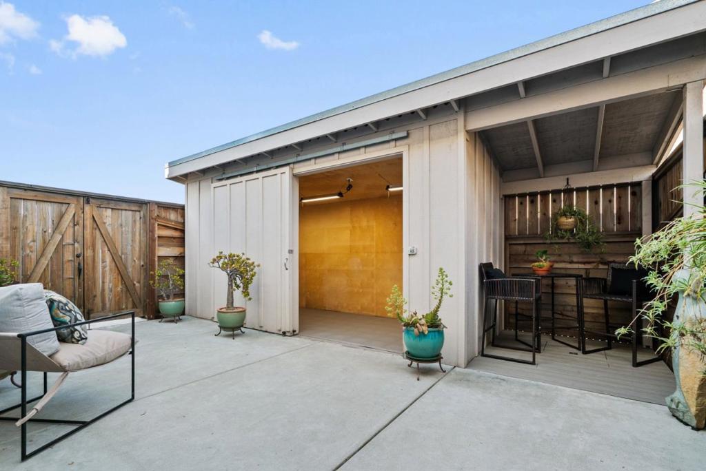 main property photo 61