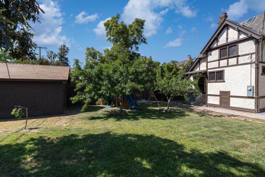 main property photo 43