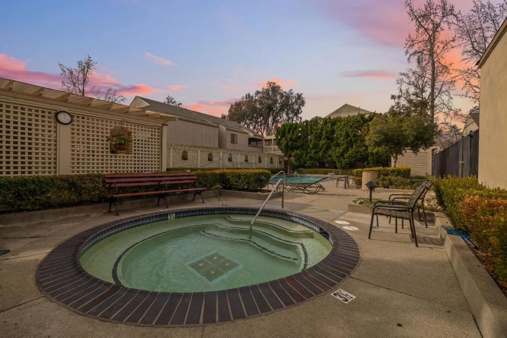 main property photo 70