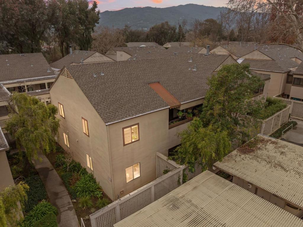 main property photo 78